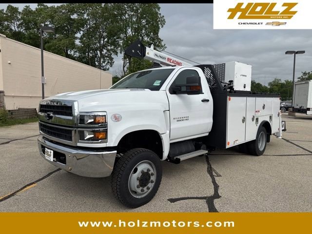2024 Chevrolet Silverado 4500 Medium Duty Chassis Cab Work Truck's photo