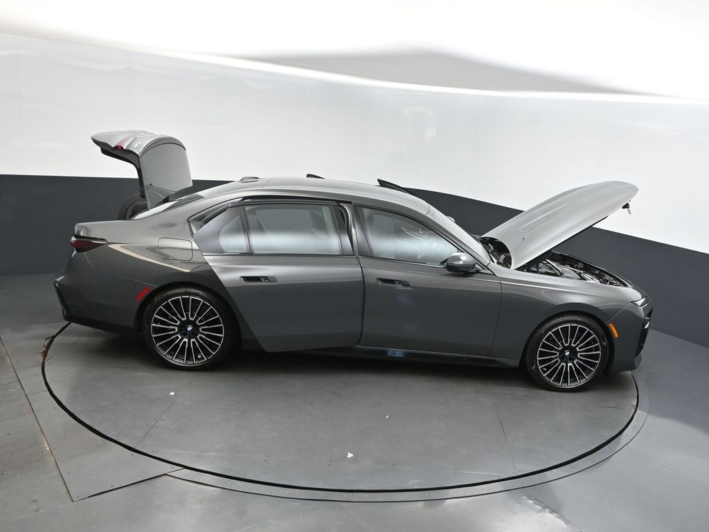 2026 Bmw 740i photo 39