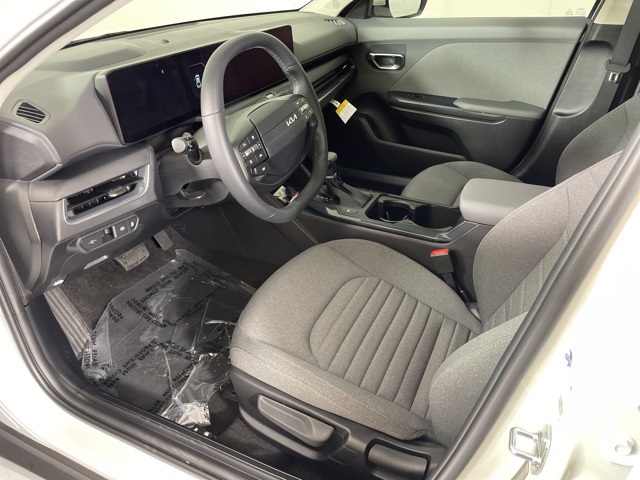 2025 Kia K4 EX photo 17
