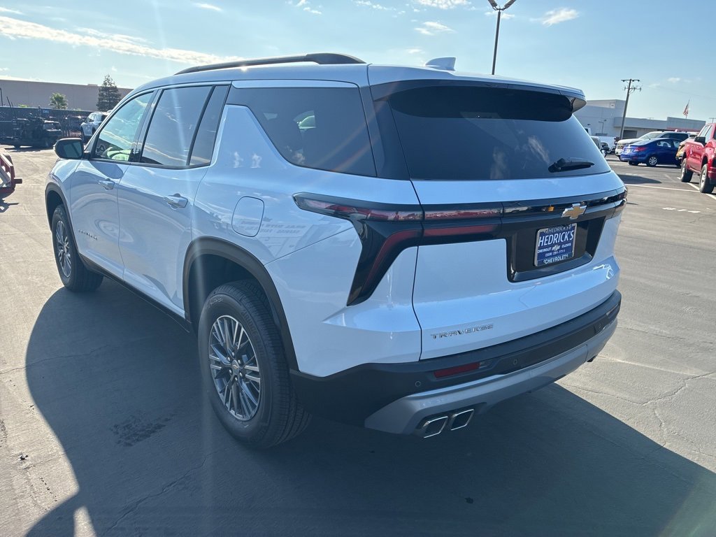 2026 Chevrolet Traverse photo 4