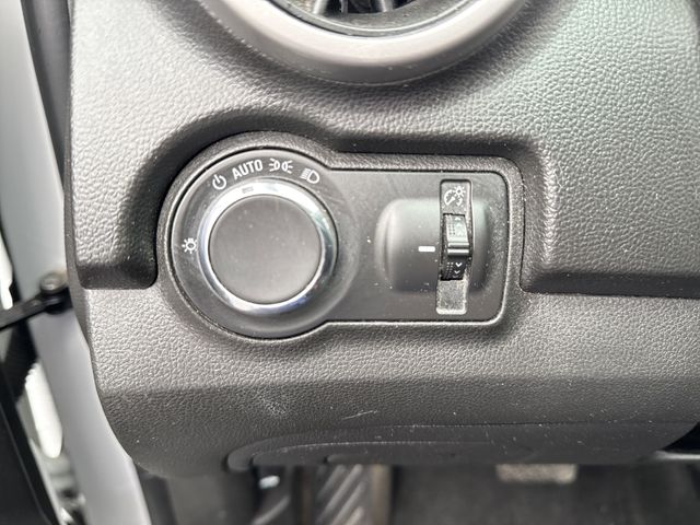 2016 Chevrolet Trax LT photo 21