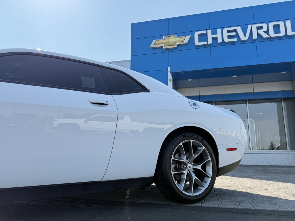 2023 Dodge Challenger GT photo 3