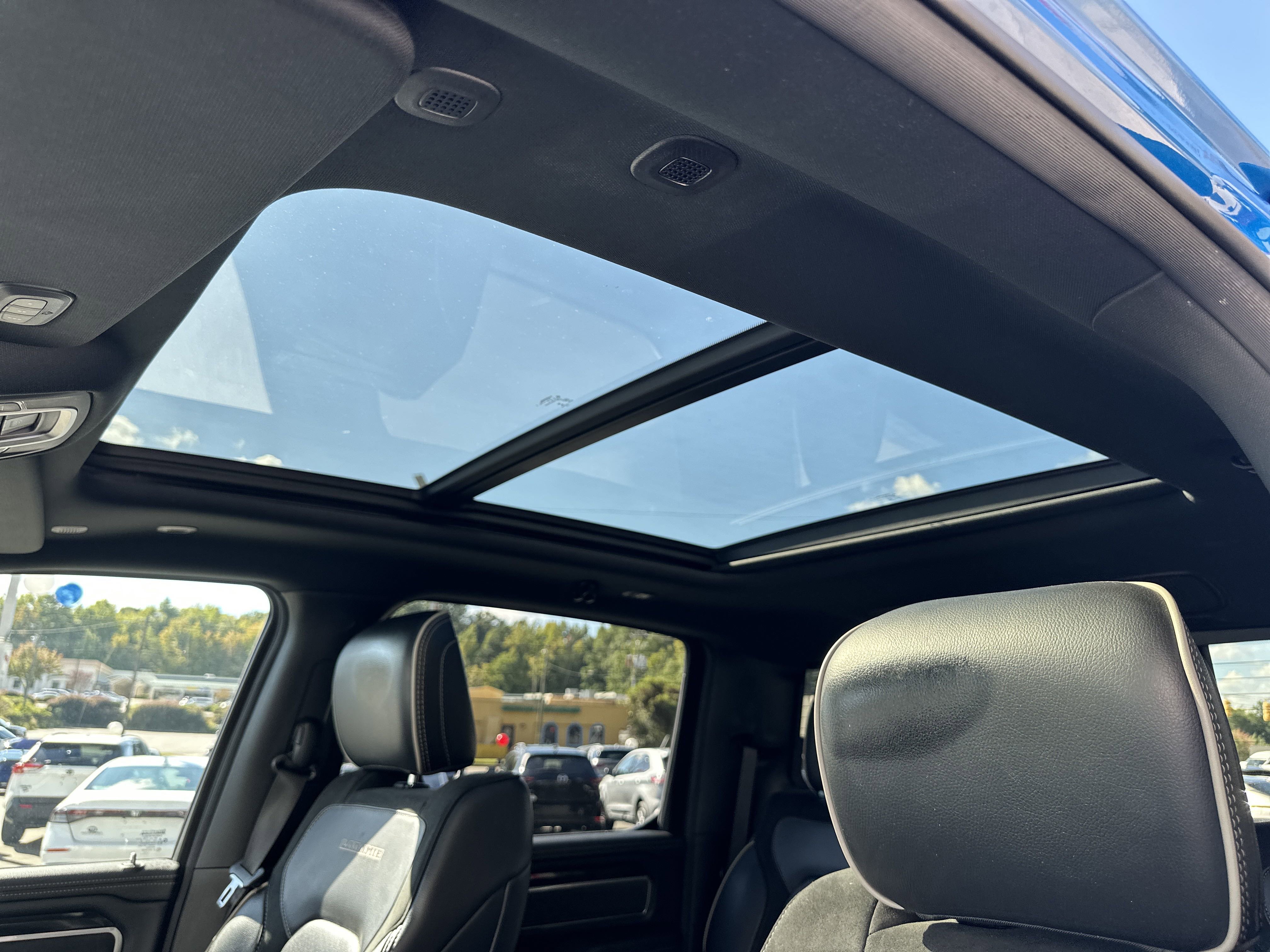 2021 Ram 1500 Laramie photo 3