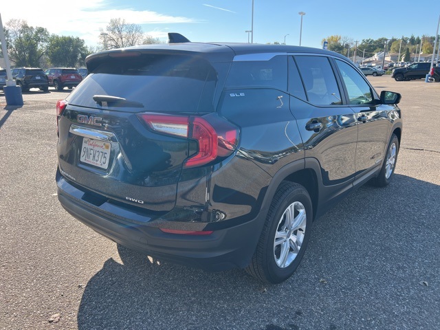 2024 Gmc Terrain SLE photo 2