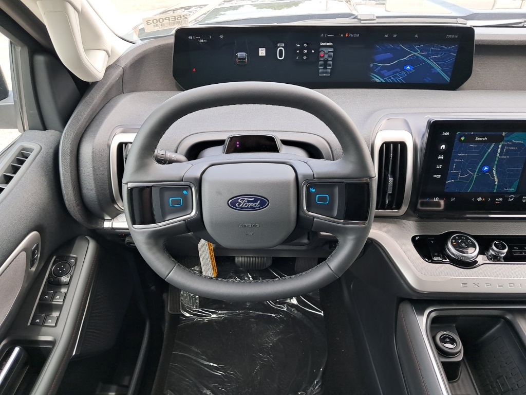 2025 Ford Expedition MAX photo 13