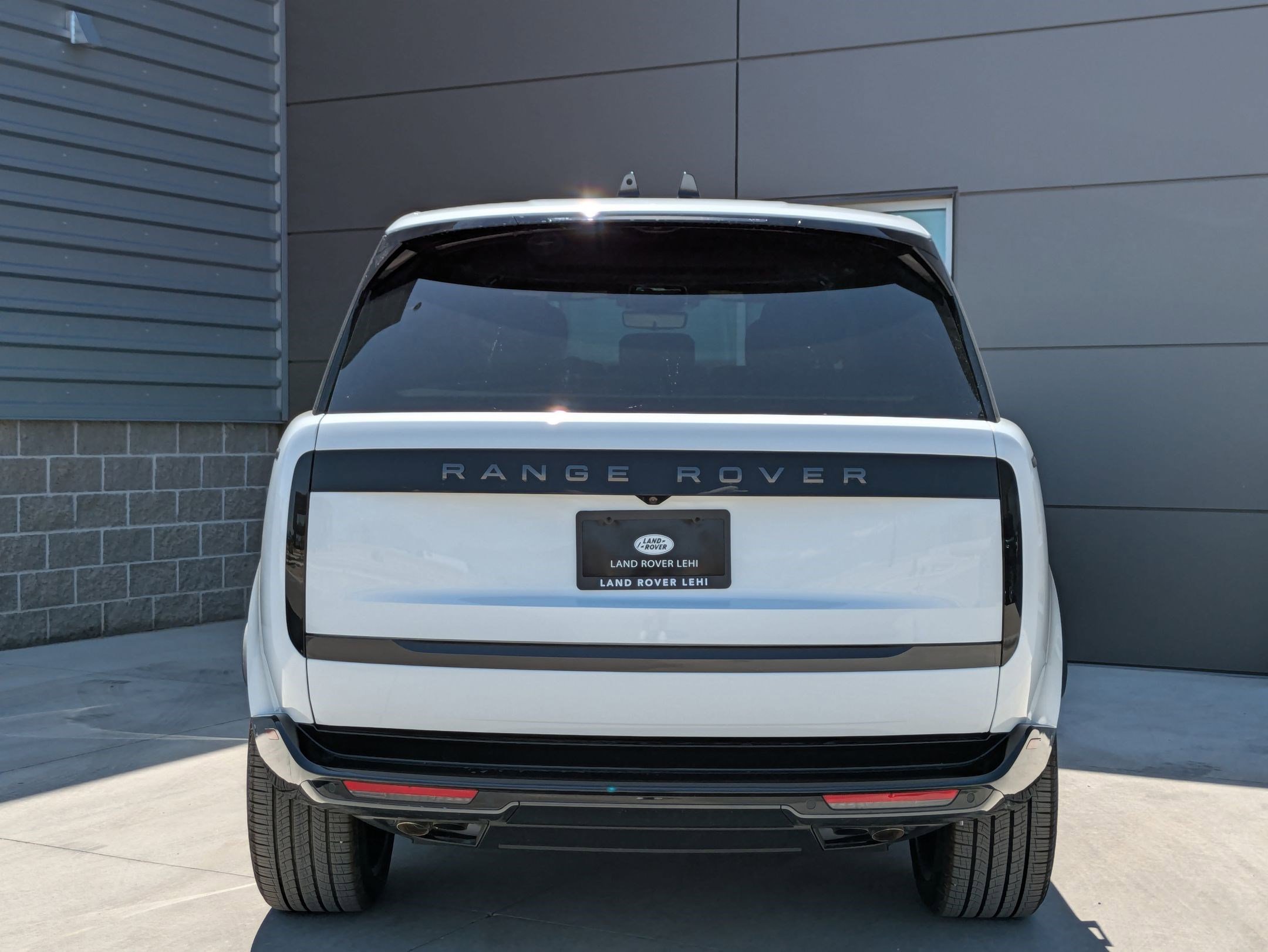 2025 Land Rover Range Rover SE photo 7