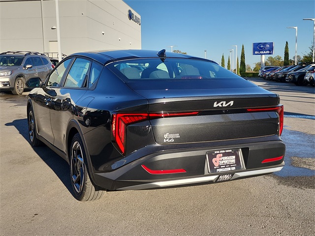 2025 Kia K4 EX photo 3
