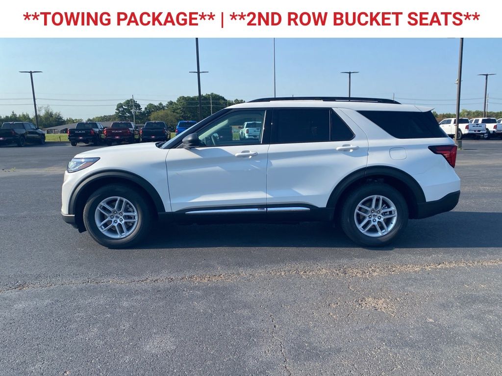 2025 Ford Explorer photo 4
