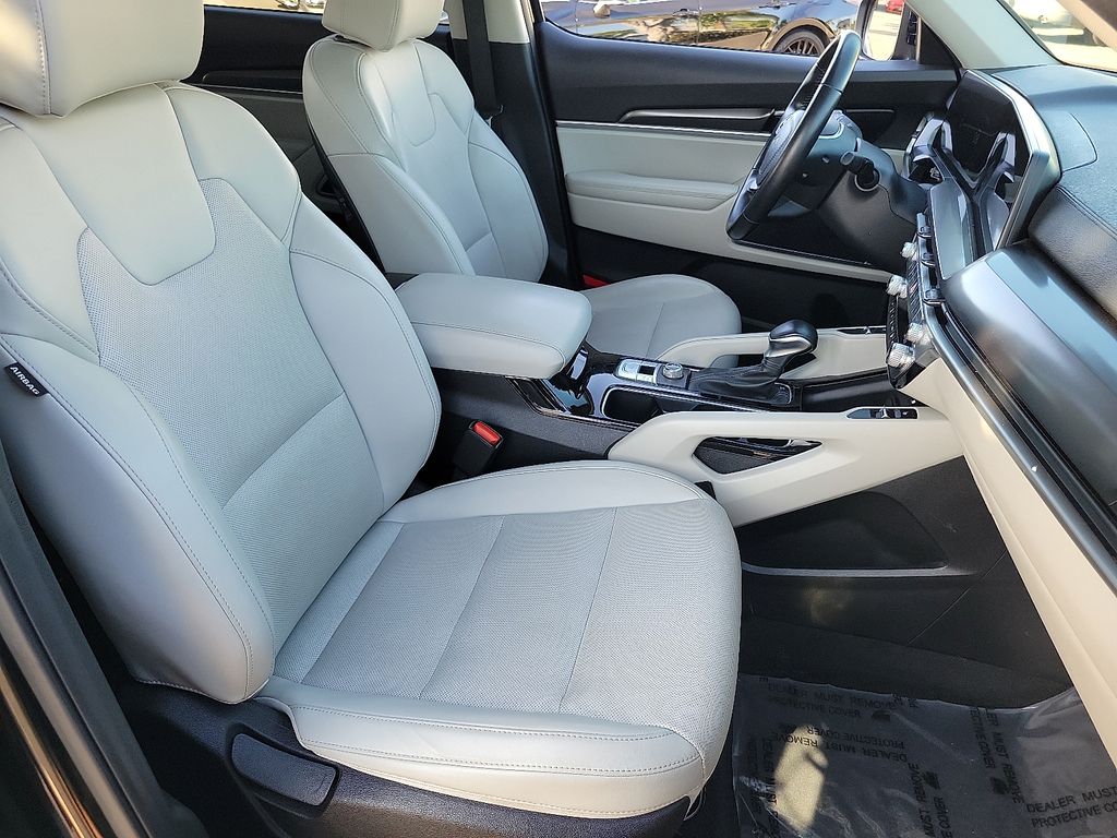 2023 Kia Telluride S photo 14