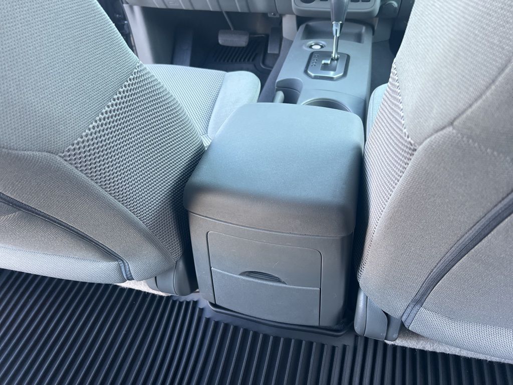 2021 Nissan Frontier Crew Cab photo 13