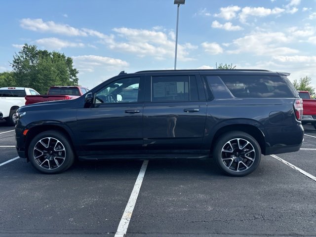 2023 Chevrolet Suburban RST photo 4