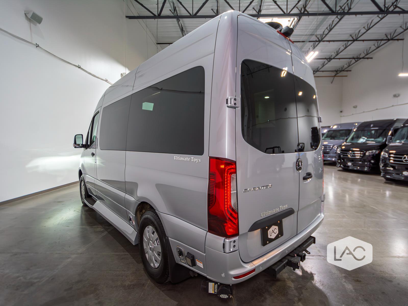 2022 Mercedes Benz Sprinter Cargo Van photo 20