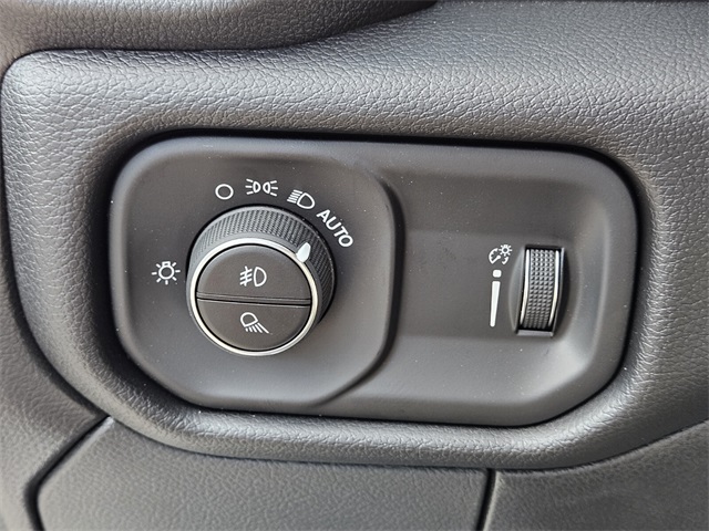 2026 Ram 2500 Big Horn photo 30