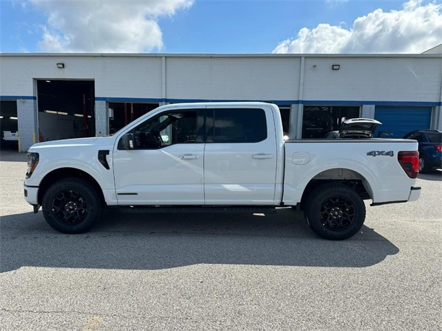 2025 Ford F-150 XLT photo 2