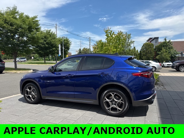 2022 Alfa Romeo Stelvio Ti photo 4