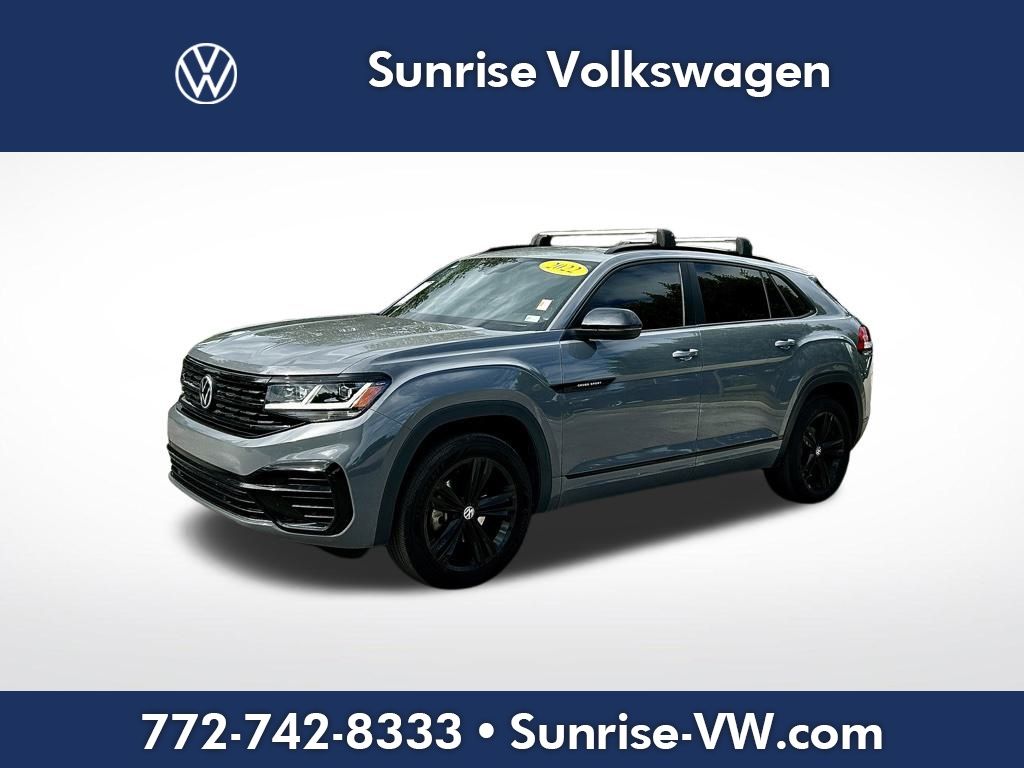 2022 Volkswagen Atlas Cross Sport SEL R-Line Black's photo