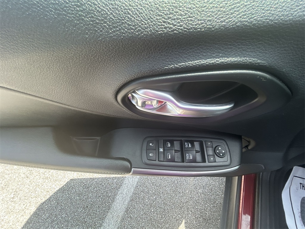 2019 Jeep Cherokee Latitude photo 14