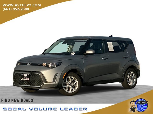 2023 Kia Soul LX's photo