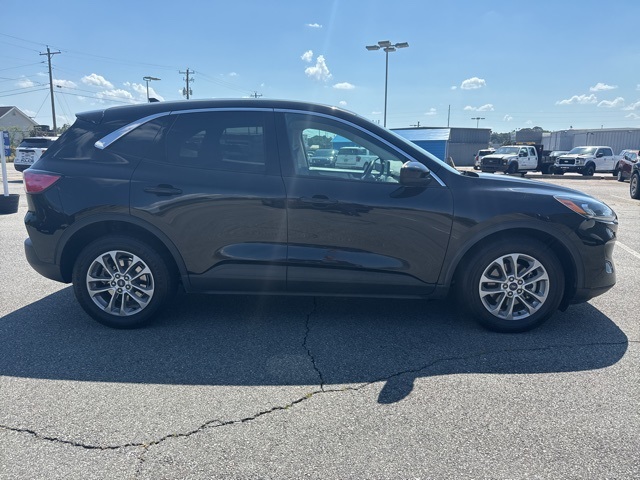 2021 Ford Escape SE photo 2
