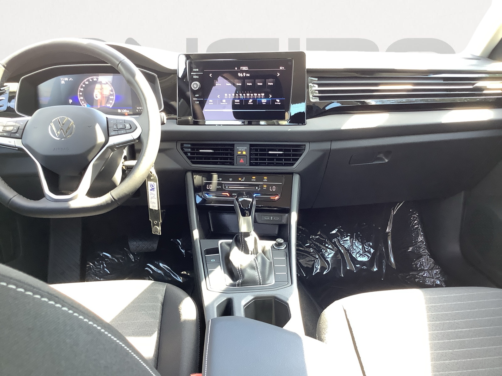 2025 Volkswagen Jetta 1.5T S photo 11