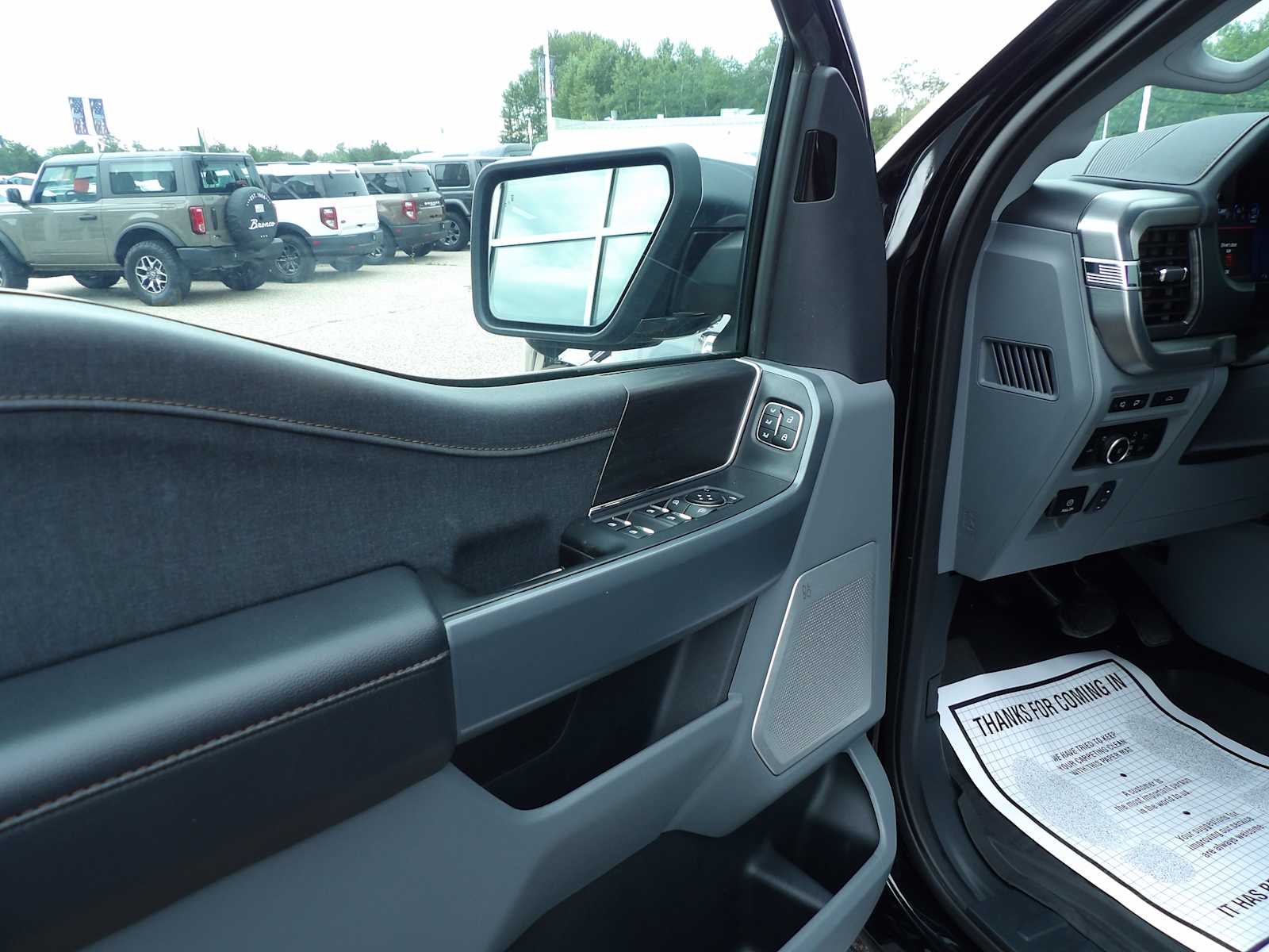 2024 Ford F-150 Lariat photo 9