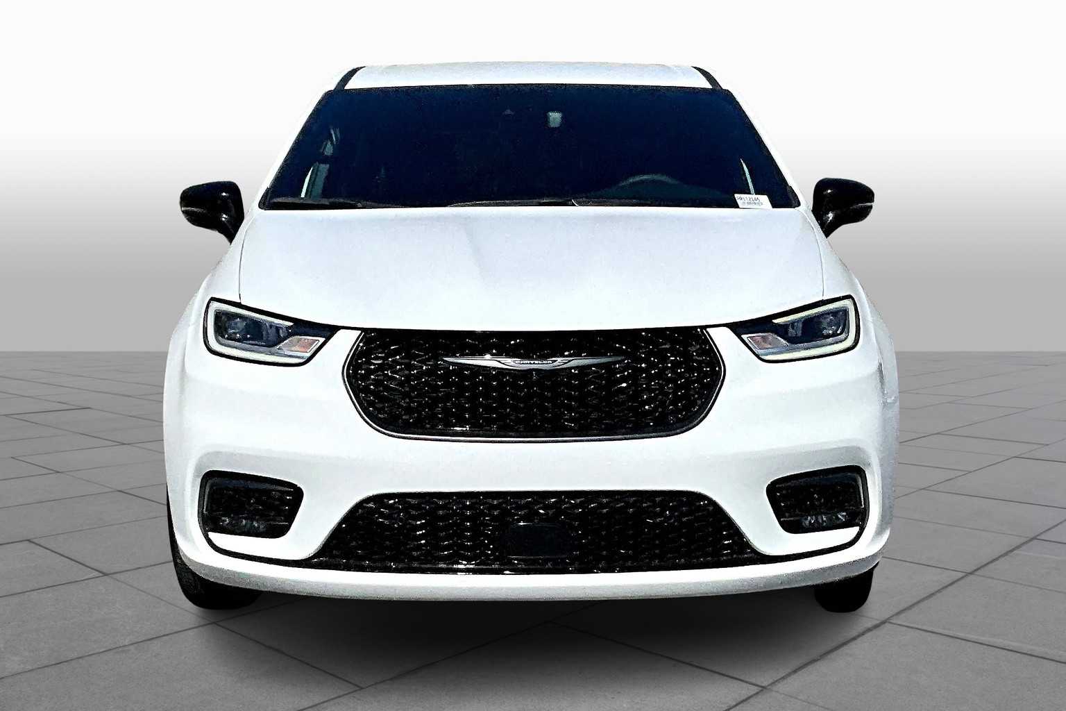 2024 Chrysler Pacifica Hybrid S Appearance photo 3