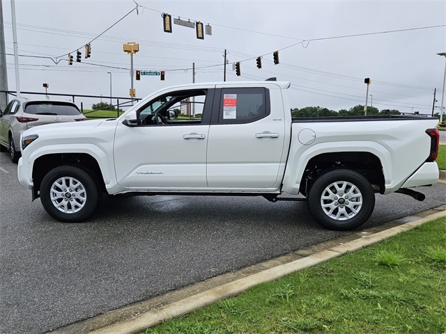 2025 Toyota Tacoma SR5 Double Cab photo 4