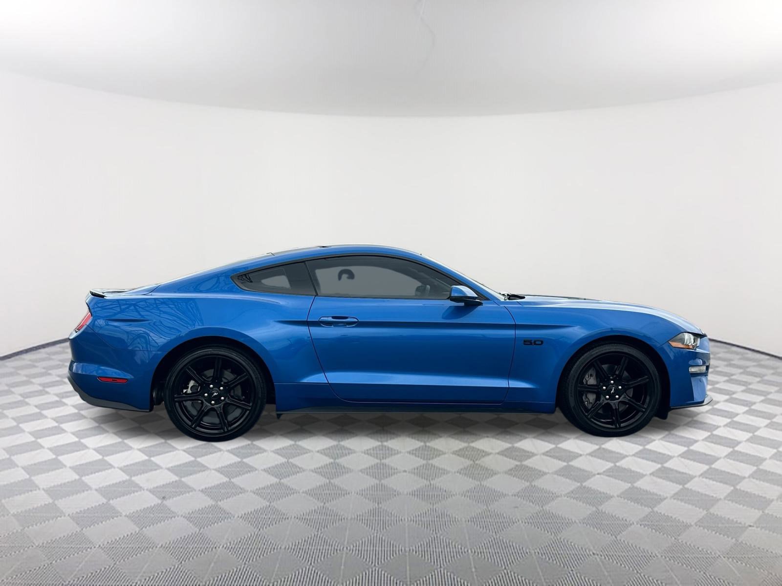 2019 Ford Mustang GT Premium photo 4