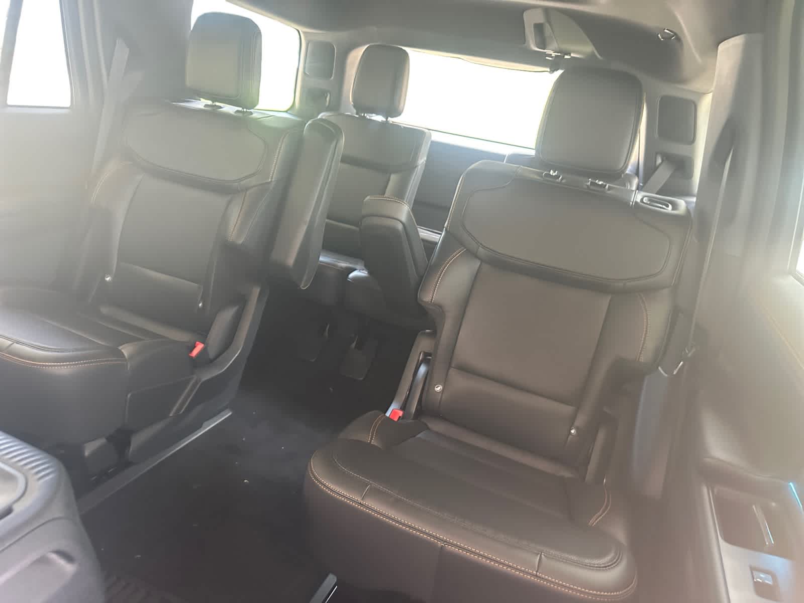 2025 Ford Expedition photo 13