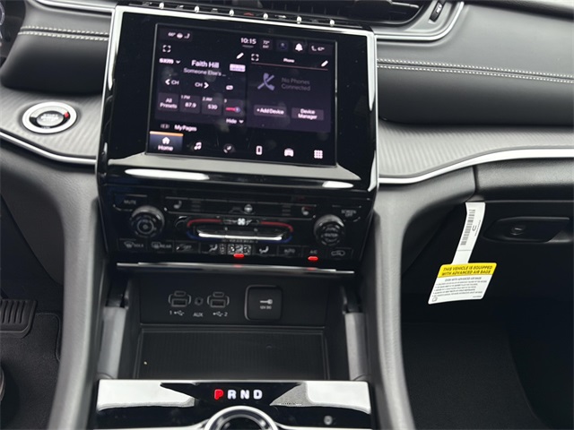 2025 Jeep Grand Cherokee Laredo Altitude photo 14
