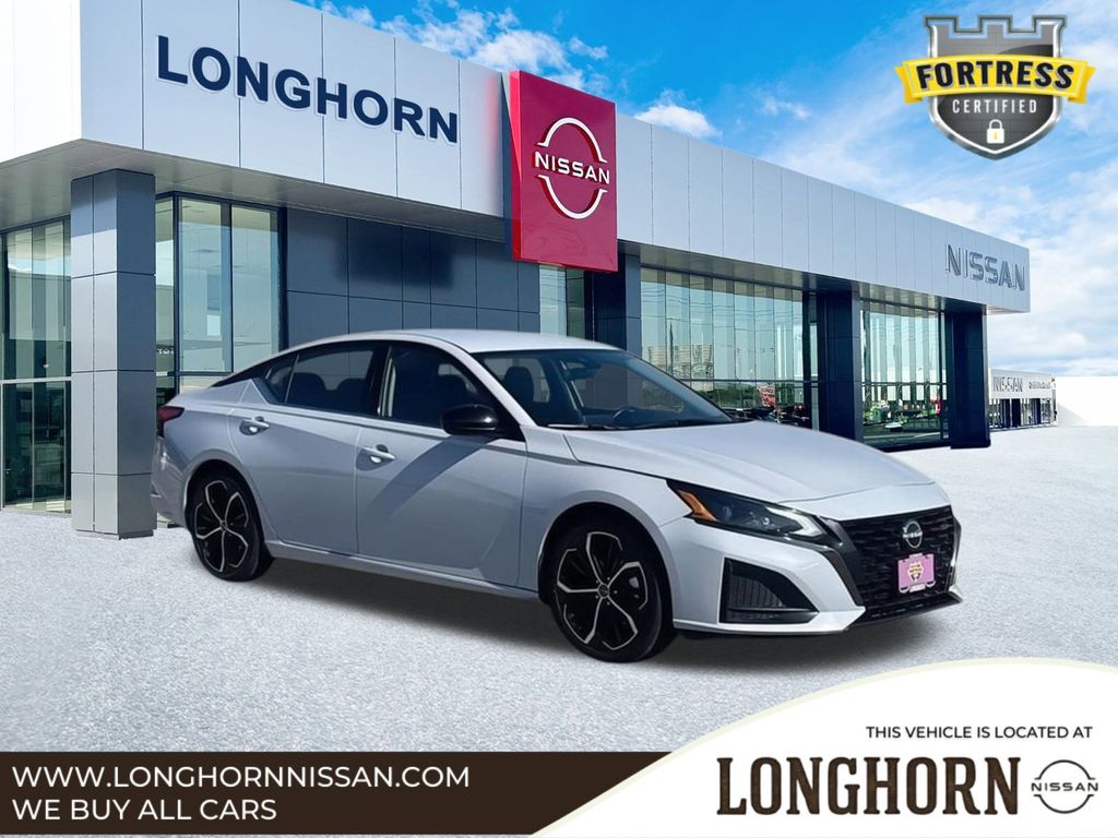 2024 Nissan Altima SR
