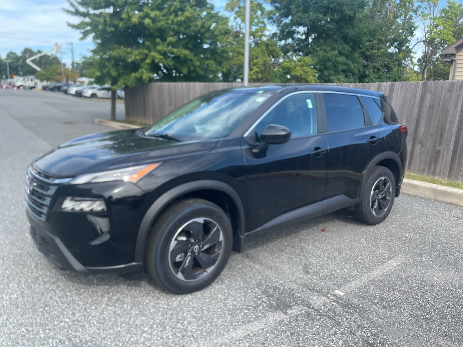 2023 Nissan Rogue SV's photo