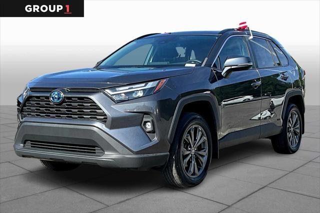 2022 Toyota RAV4 XLE Premium's photo