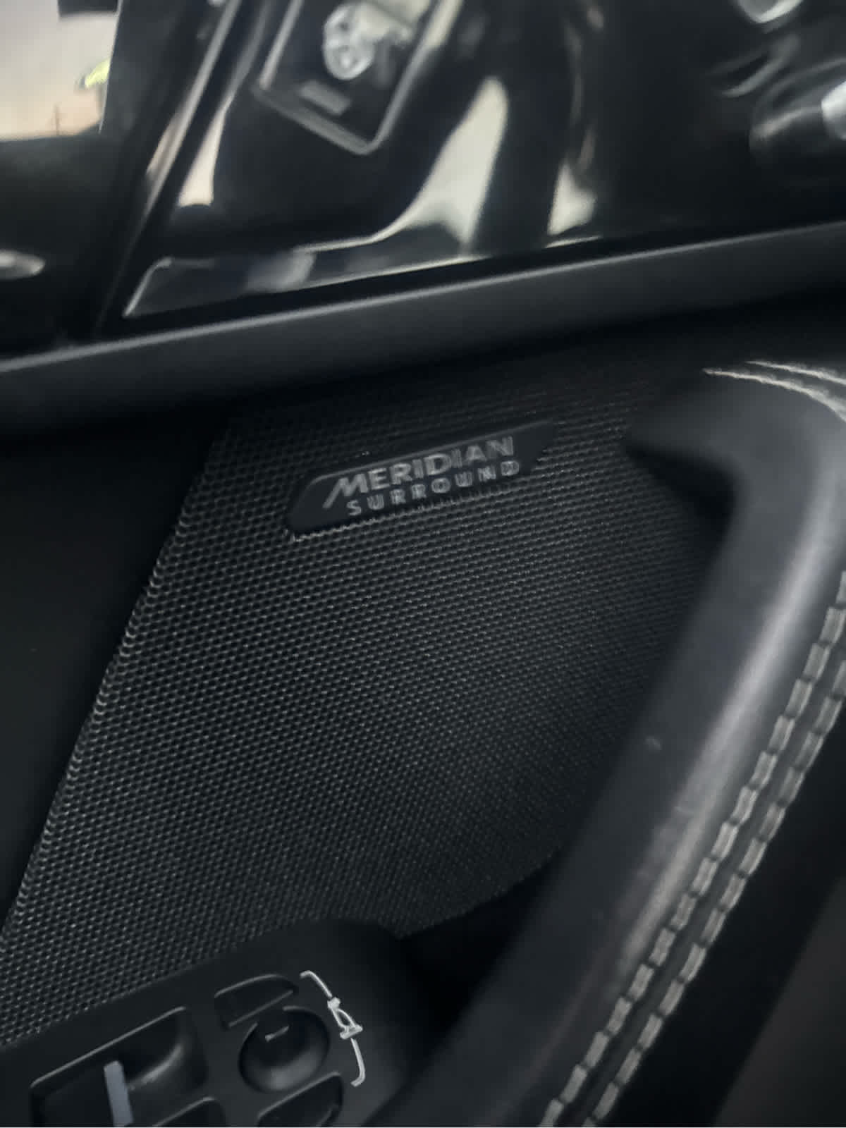 2018 Jaguar F-TYPE R photo 14