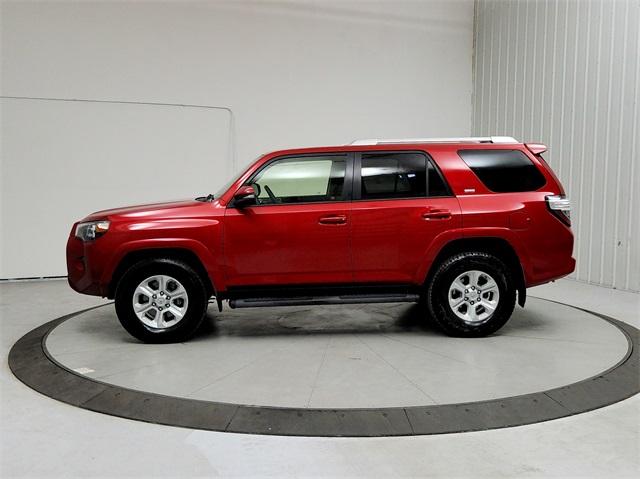 2016 Toyota 4Runner SR5 Premium photo 4