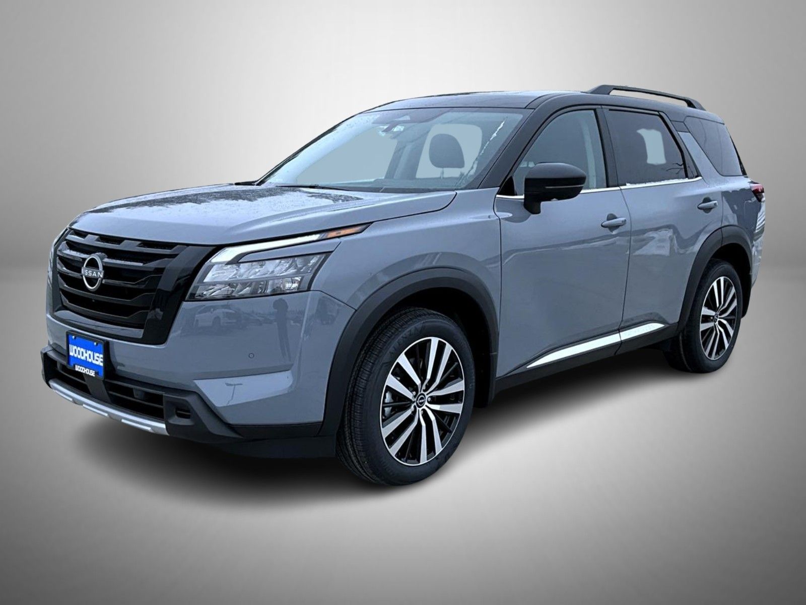 2025 Nissan Pathfinder Platinum's photo