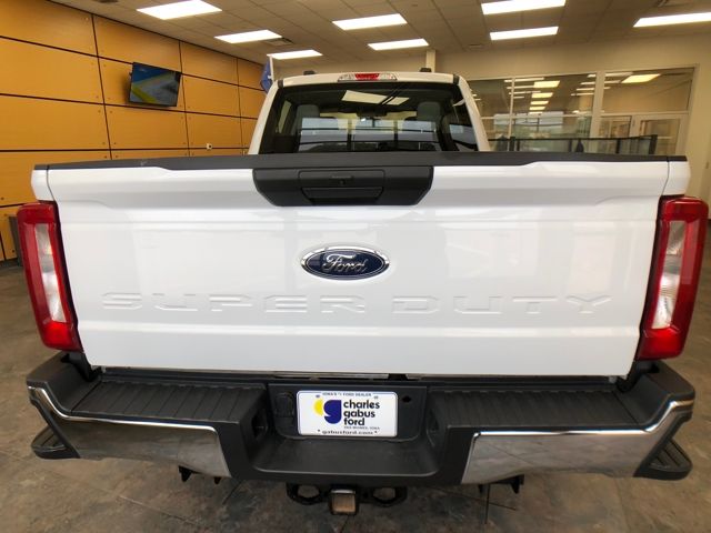 2023 Ford F-350 XL photo 7