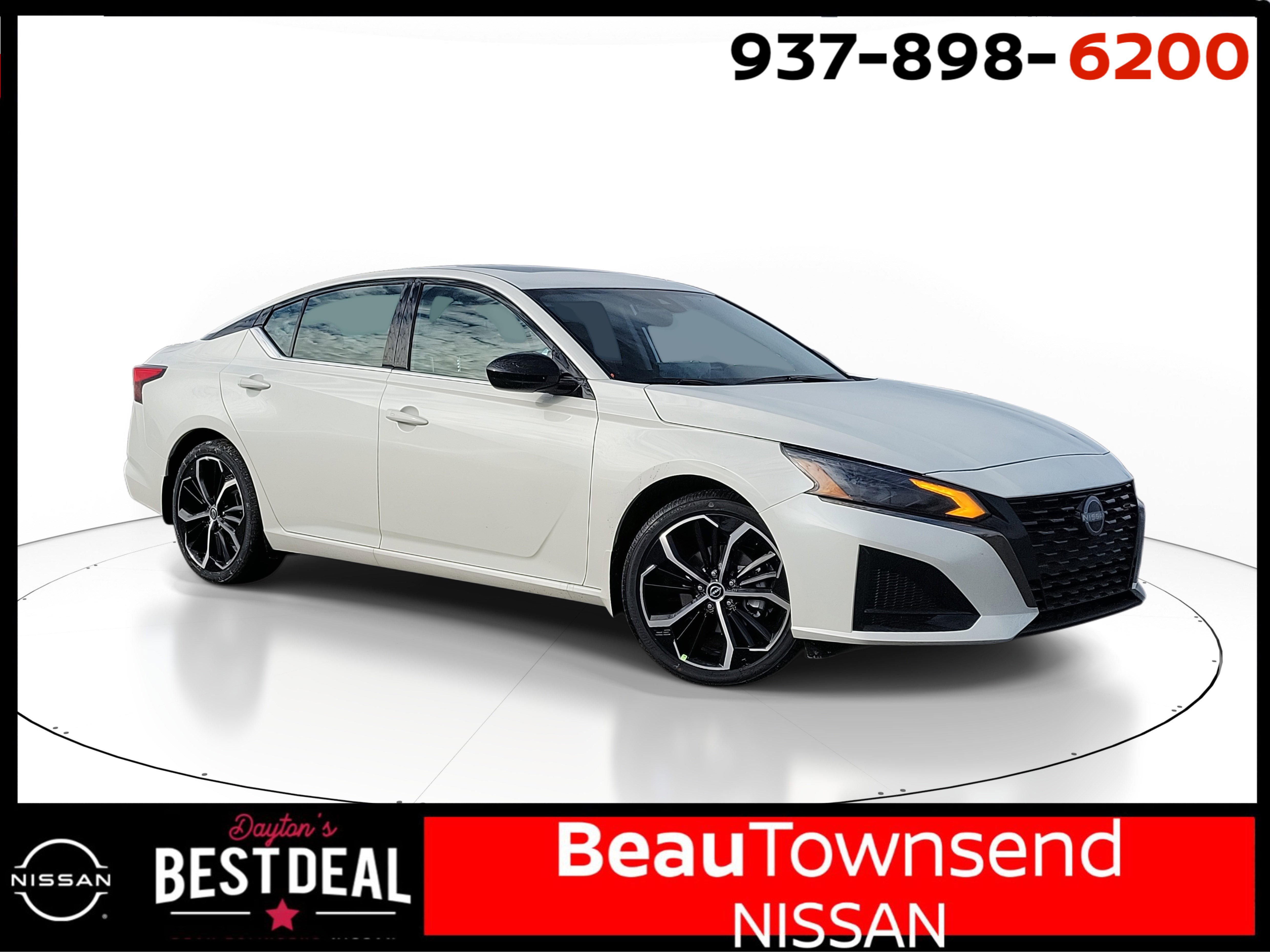 2025 Nissan Altima SR's photo