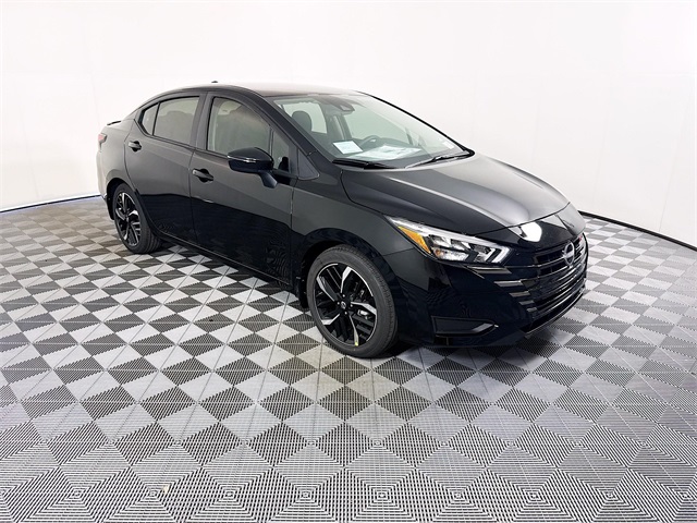 2025 Nissan Versa Sedan SR's photo
