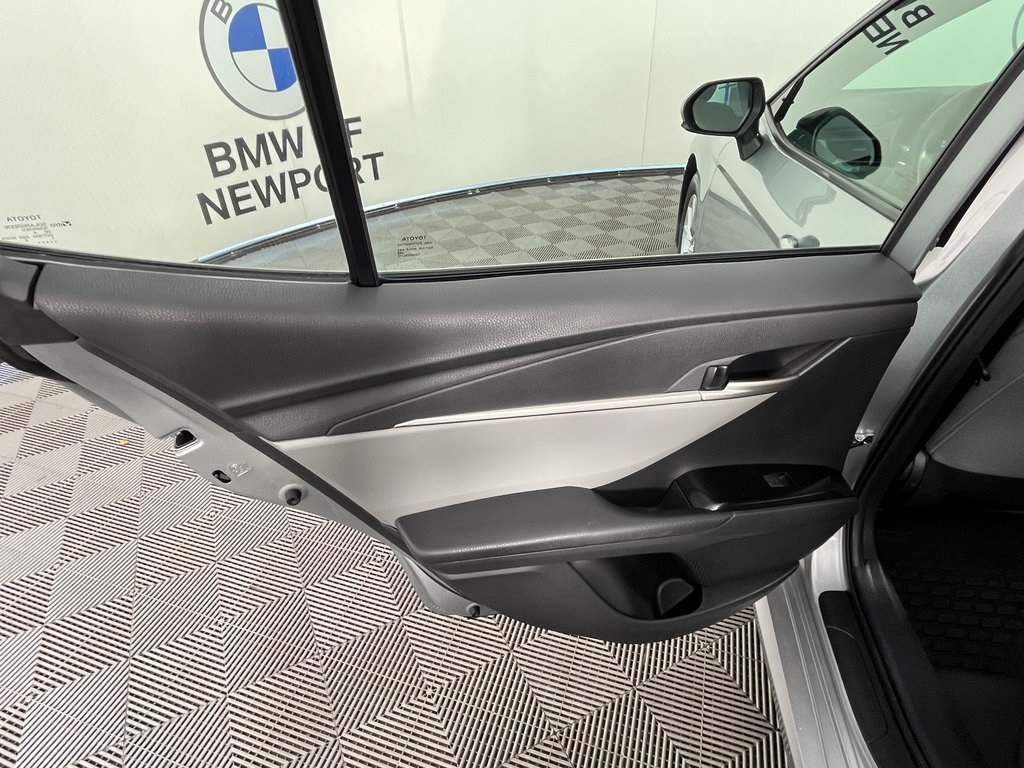 2025 Toyota Camry LE photo 23