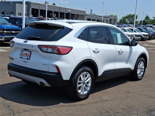 2022 Ford Escape SE photo 4