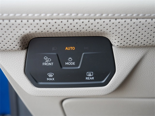 2025 Volkswagen Atlas SE Technology photo 25