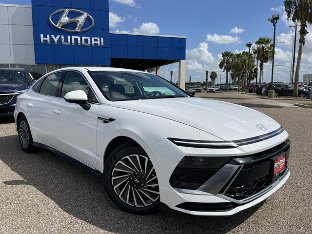 2025 Hyundai Sonata Hybrid SEL's photo