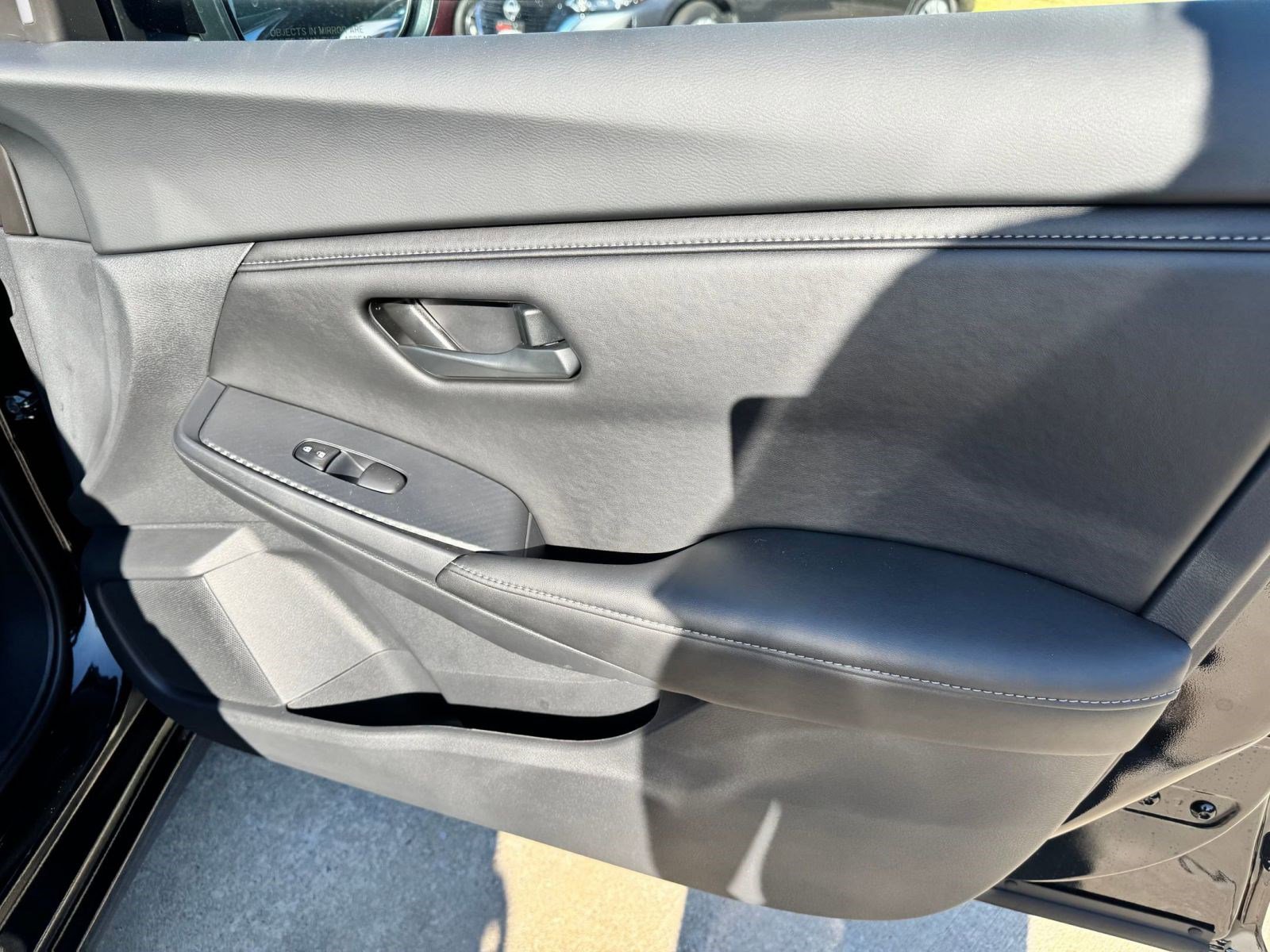 2025 Nissan Sentra S photo 24