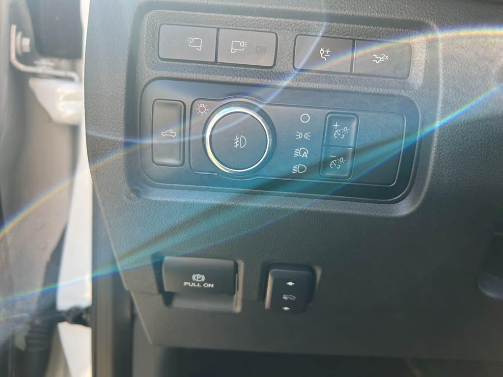 2023 Ford F-350 Lariat photo 30