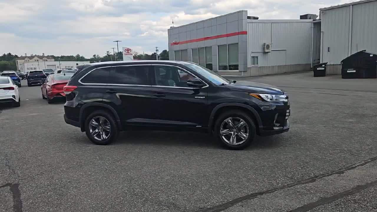 2019 Toyota Highlander Hybrid Limited Platinum photo 4