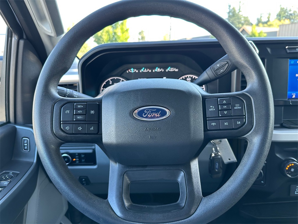 2023 Ford F-450 photo 24