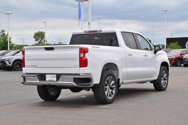 2025 Chevrolet Silverado 1500 LT photo 3