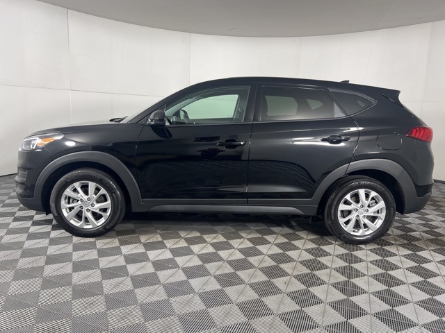 2021 Hyundai Tucson SE photo 3