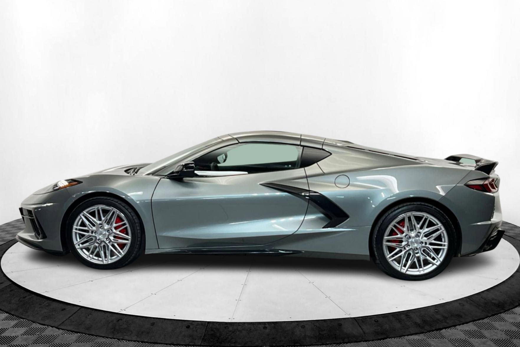 2024 Chevrolet Corvette photo 2